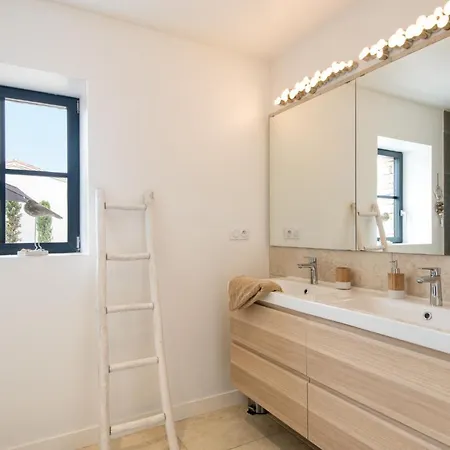 וילה La Du Pecheur